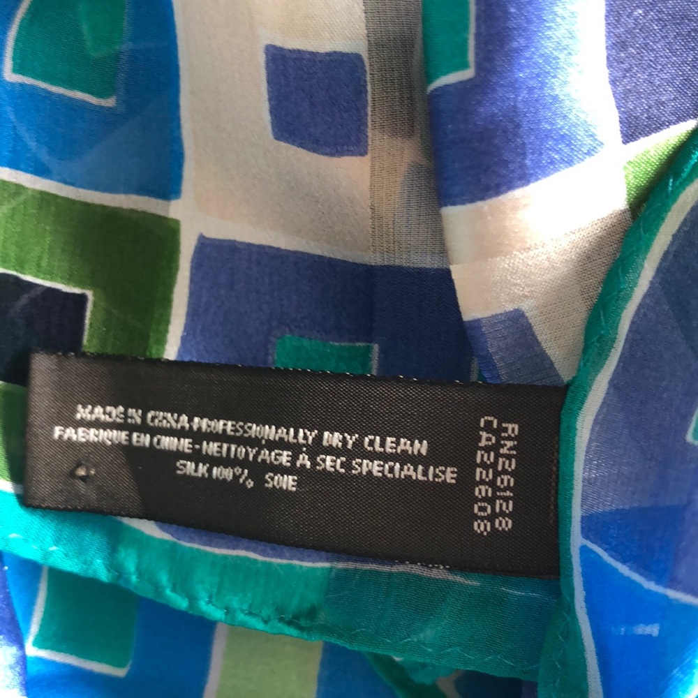 Echo Geometric Pattern 100% Silk Oblong Scarf - image 4